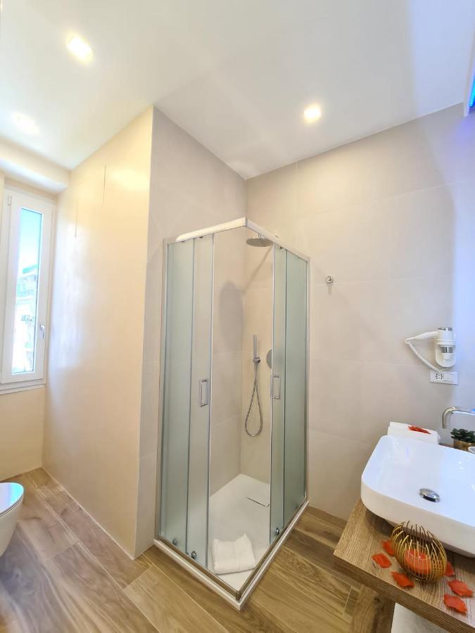 Soni Apartment ลาสเปเซีย ภายนอก รูปภาพ